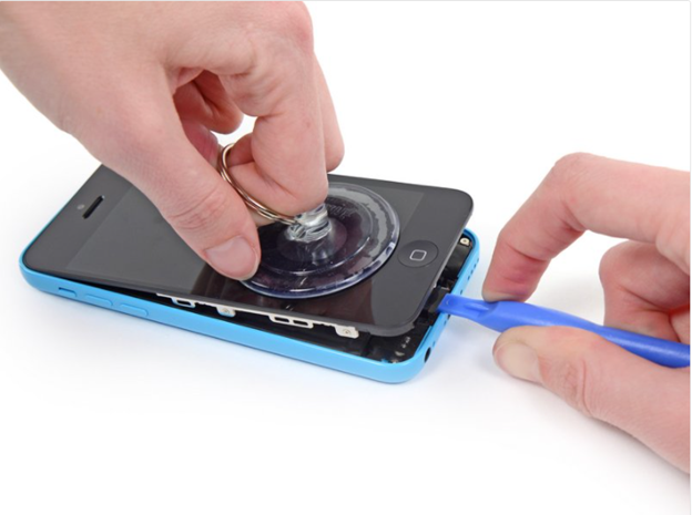 detaching the display panel and the back case from iPhone 5C